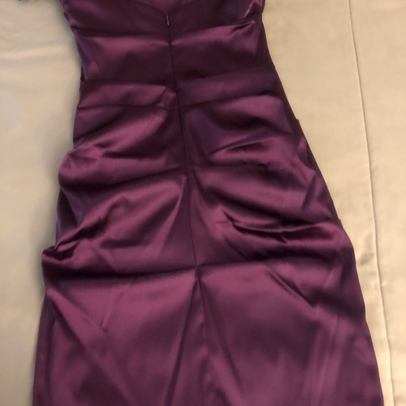 Gorgeous form fitting evening dress - Picture 5 of 6